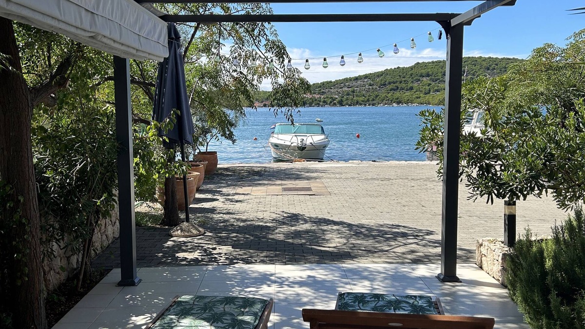 Tijesno House | Holliday house Toma next to the sea