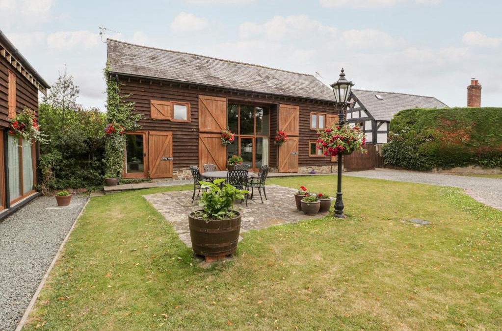 Pembridge House | Holly Bush