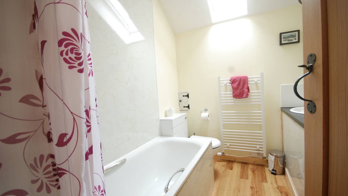 Taynuilt Cottage | Holly Cottage, perfect west coast location