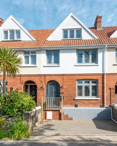 Instow House | Holly Hayes House