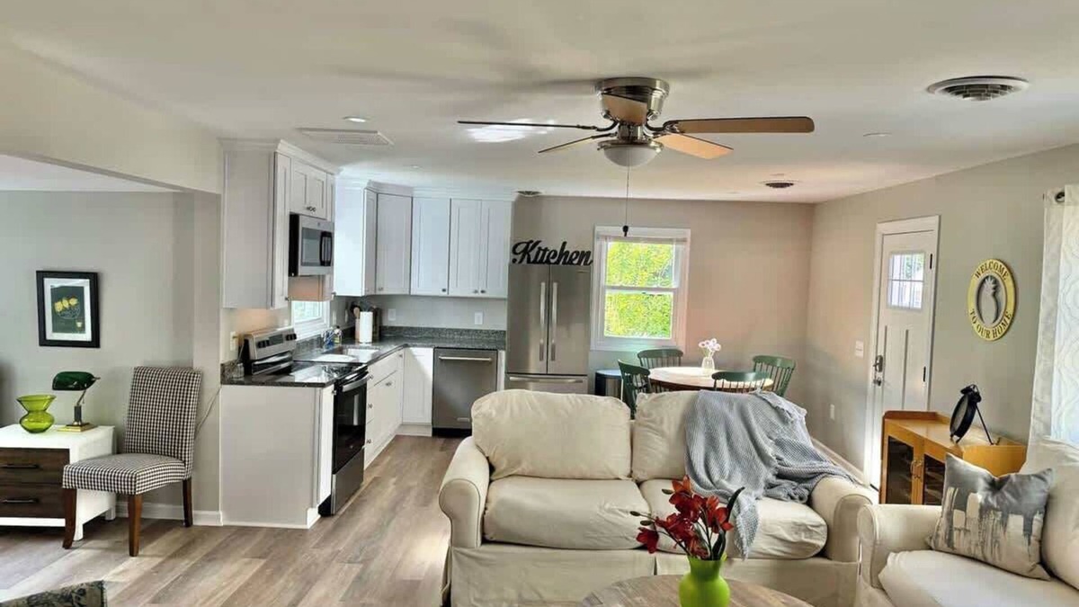 Selby-on-the-Bay House | Holly Hill Haven - Sleeps 10