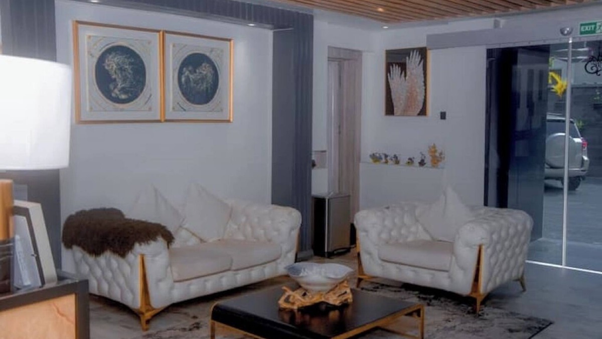 Lekki Phase 1 Hotel | Hollywood/Breakfast/LekkiPhase1
