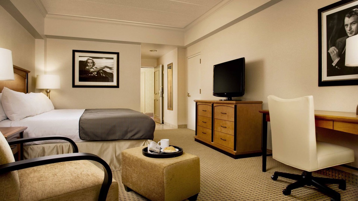 Lawrenceburg Hotel | Hollywood Casino & Hotel