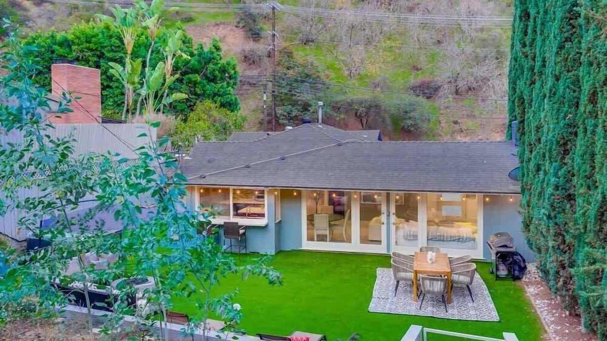 Hollywood Hills West House | Hollywood Hills Retreat: Private GYM & STEAM ROOM