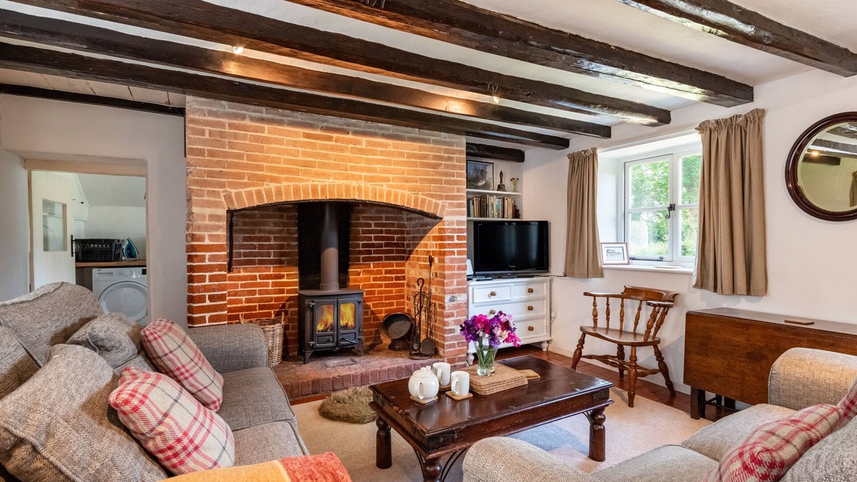 North Creake House | Holme Cottage - Two Bedroom House, Sleeps 4