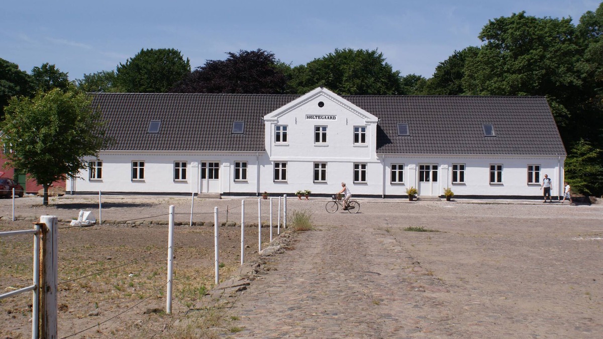 Dronninglund Bed & Breakfast | Holtegaard Bed & Breakfast