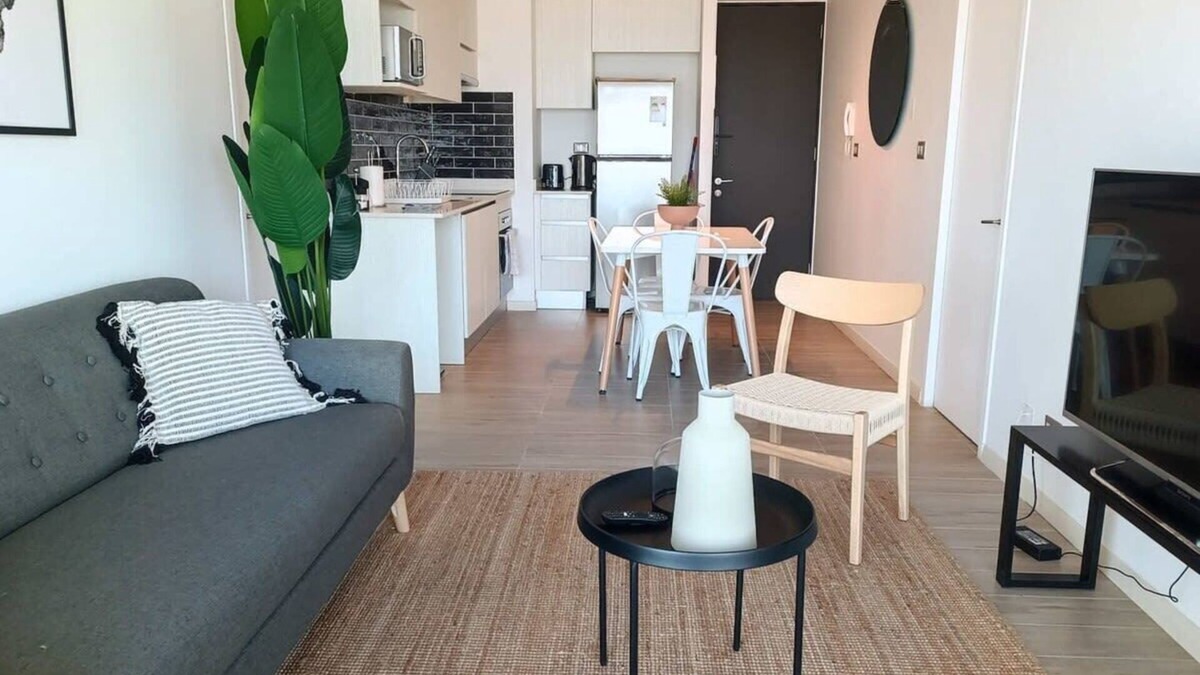 Historical District Apartment | HOM | 2D2B con Terraza/Parking y vista al Mar PNM