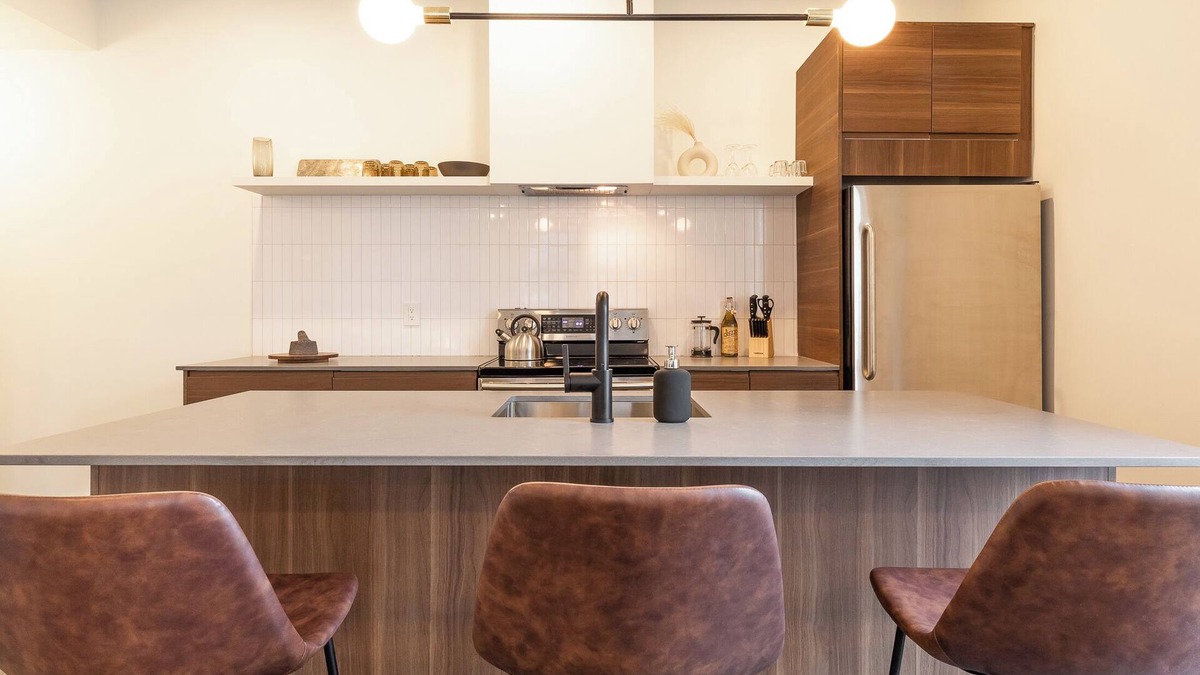 Hochelaga Apartment | HOMA-Comfort&Style-1BR-Spacious-Natural Light-FeelHome-A/C-SelfCheckIn-Metro