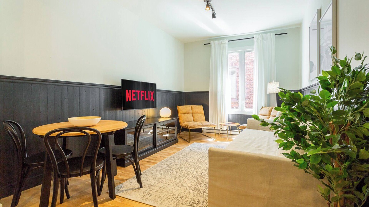 Hochelaga Apartment | HOMA-Comfort&Style-2BR-Spacious-Natural Light-FeelHome-A/C-SelfCheckIn-Metro