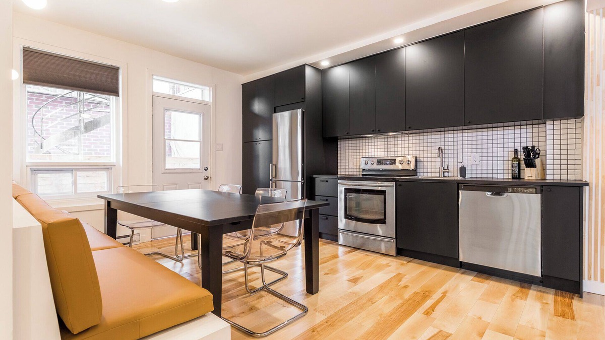 Hochelaga Apartment | HOMA-Comfort&Style-2BR-Spacious-Natural Light-FeelHome-A/C-SelfCheckIn-Metro