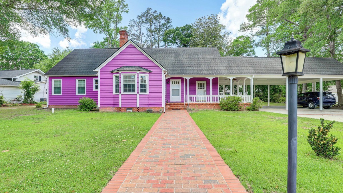 Conway House | Home 1 Mi to Dtwn Conway: Great for Beach Days!