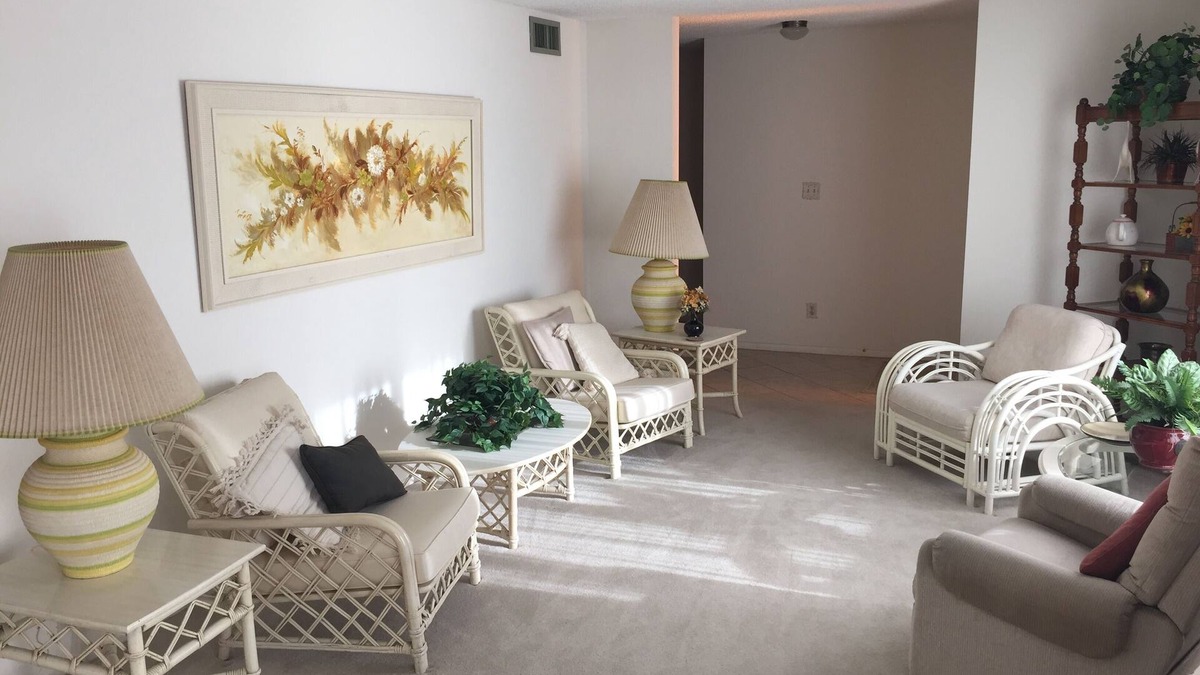 Fountain of the Sun House | Home 2,000sq' Gated, Guarded Community