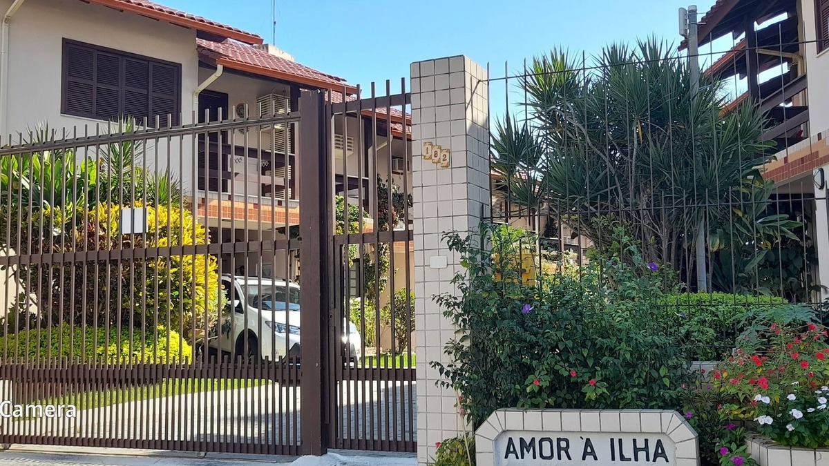 Ingleses do Rio Vermelho House | Home/Apartment Duplex Love Island - Very Px. the beach