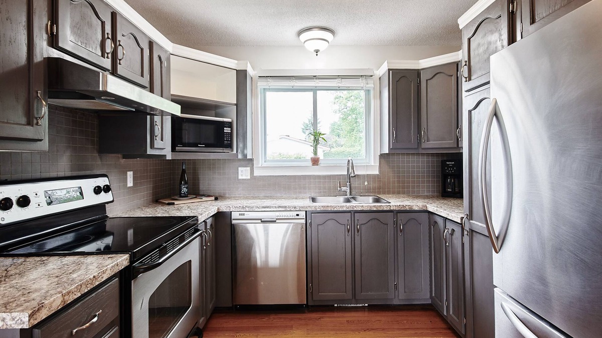 Rockland House | Home away from home (pet Friendly)