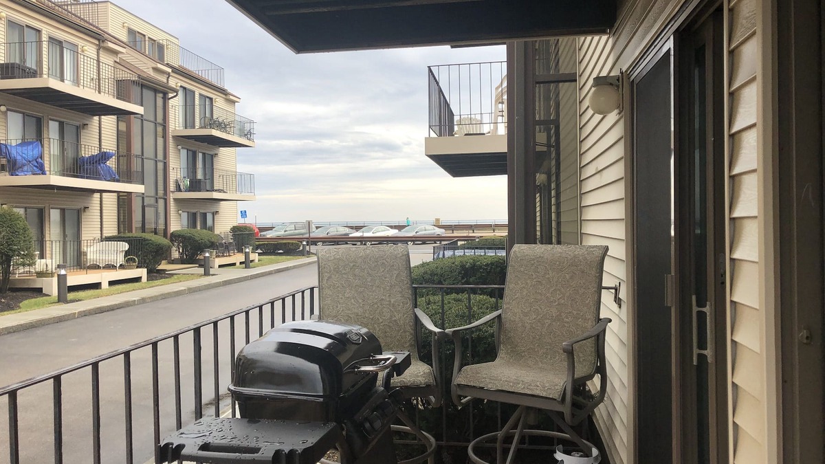 Hampton Condo | Home away from home at the beach