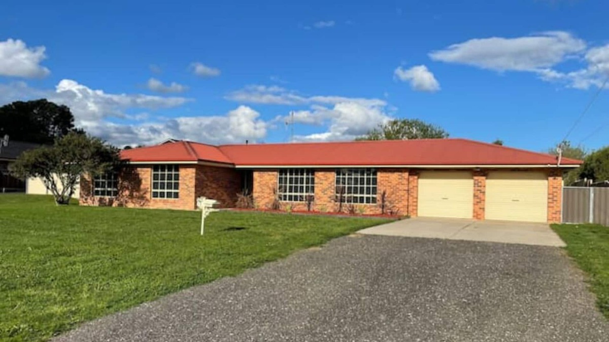 Raglan House | Home Away From Home