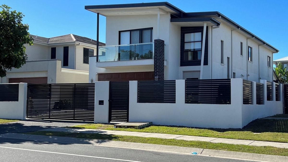 Rochedale House | Home Away From Home
