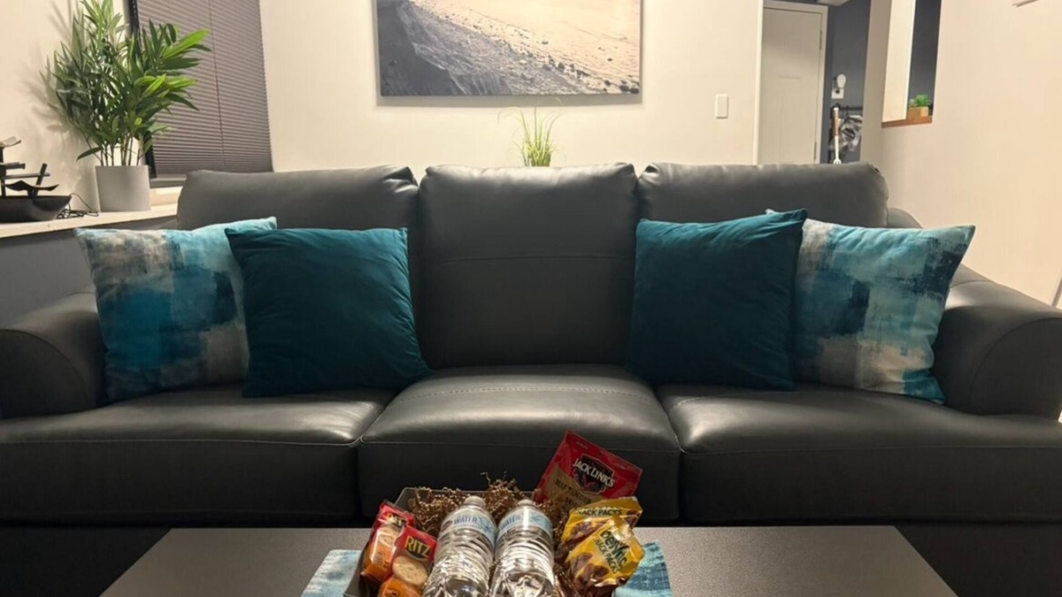 Medford Apartment | Home away from home charming 1bedroom apartment in lovely Medford with WiFi, AC
