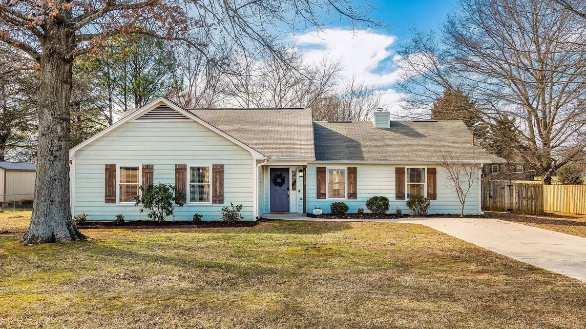 Madison House | Home Away From Home @hgtvbnb