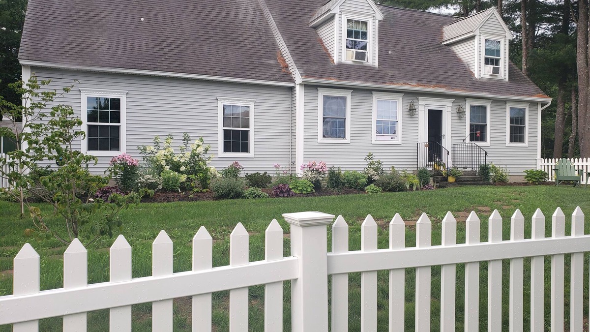 Westbrook House | Home away from home in suburb of Portland