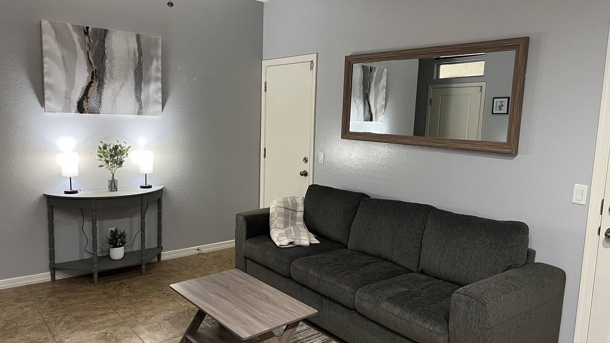 Chandler House | Home away from home in Gilbert