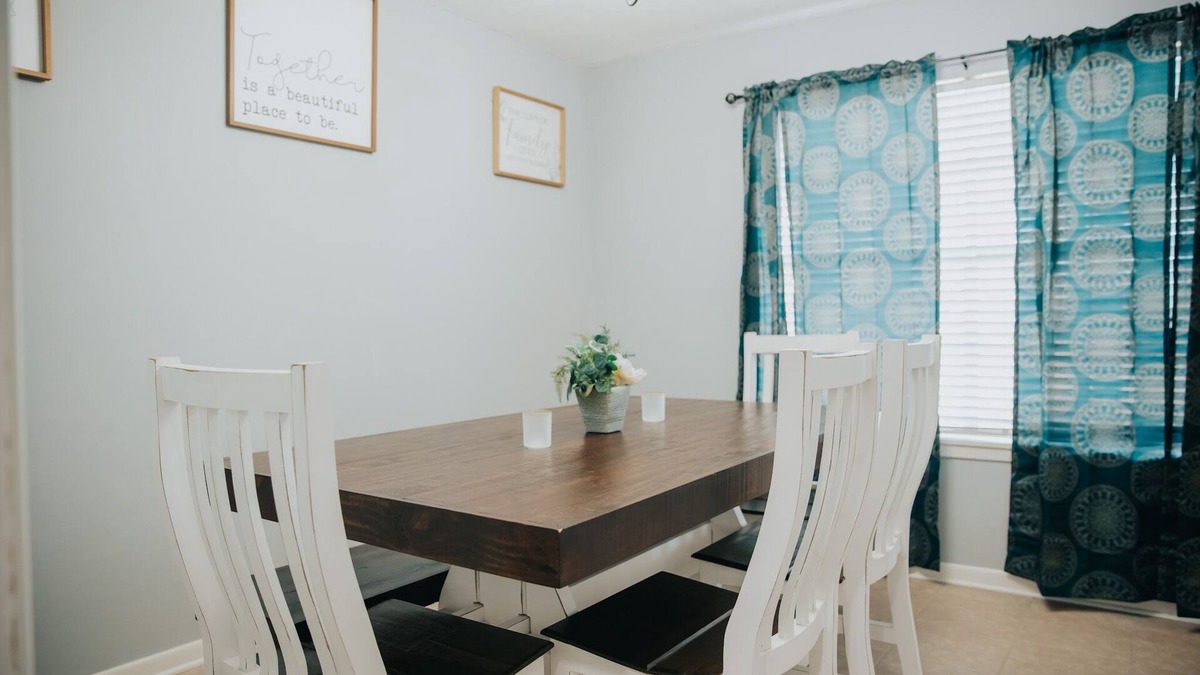 Westlake House | Home Away from Home! Located in Central Westlake!