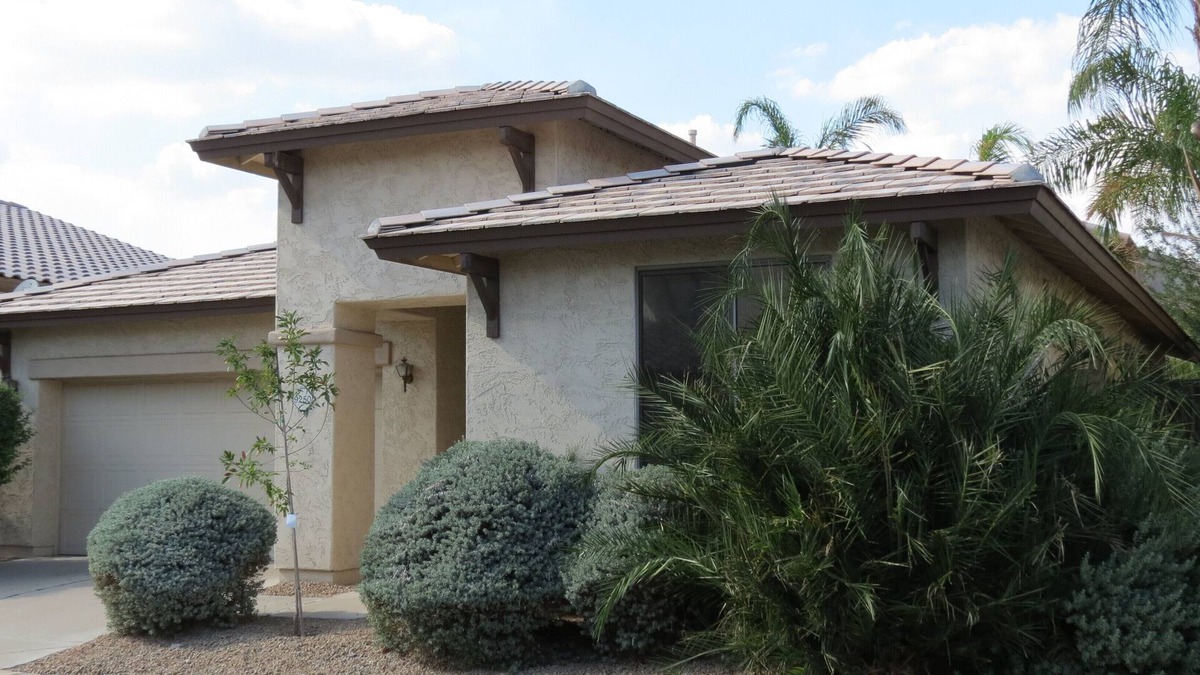 Augusta Ranch House | Home Away From Home - Paradise In The Desert