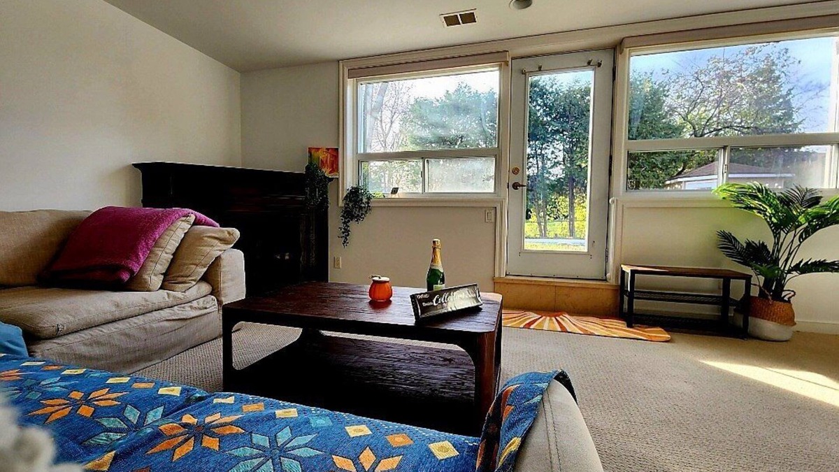 North York House | Home away from home, Prime Spot, Memorable Stay