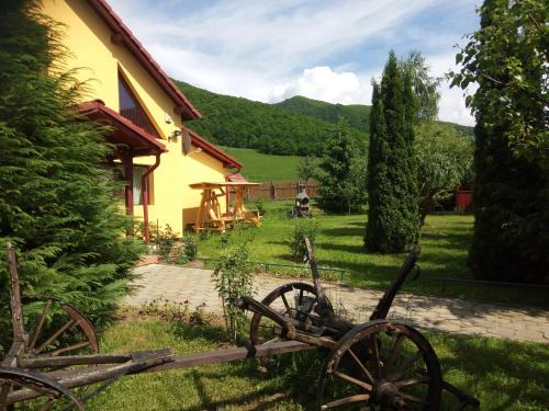 Gura Raului House | Home Away From Home