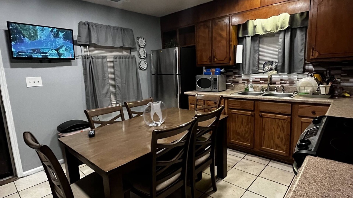 Shannon House | Home away from home