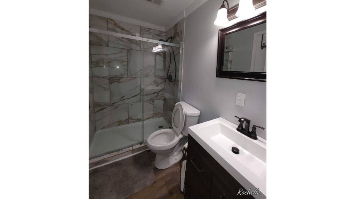 Livingston House | Home Away from Home! Newly remodeled!