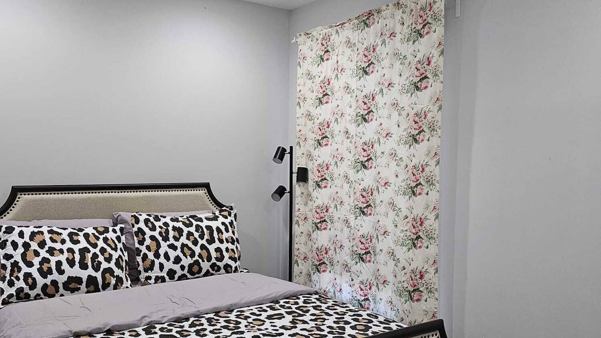 Capitol View House | HOME AWAY FROM HOME is here for you. Quiet and clean