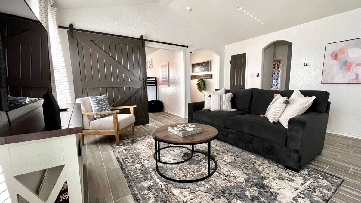 Southside House | Home Close to Lackland AFB 7min & SeaWorld