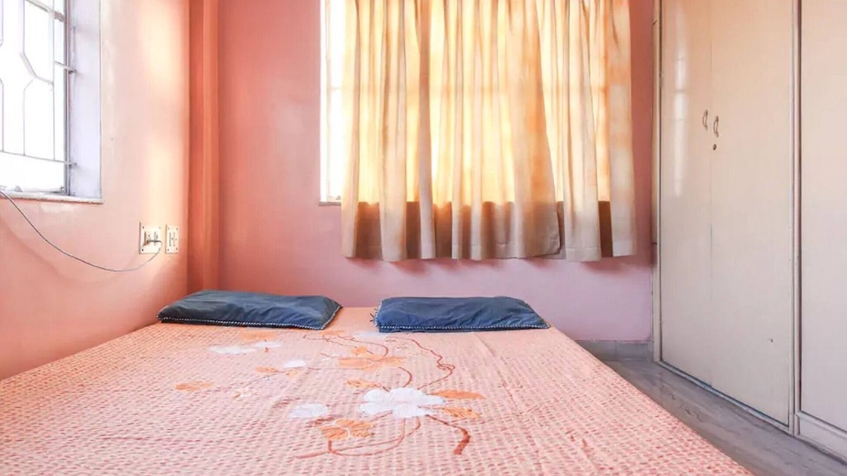 Ballygunge Park House | HOME COMFORT AT BUDGET PRICE NEAR MARKET