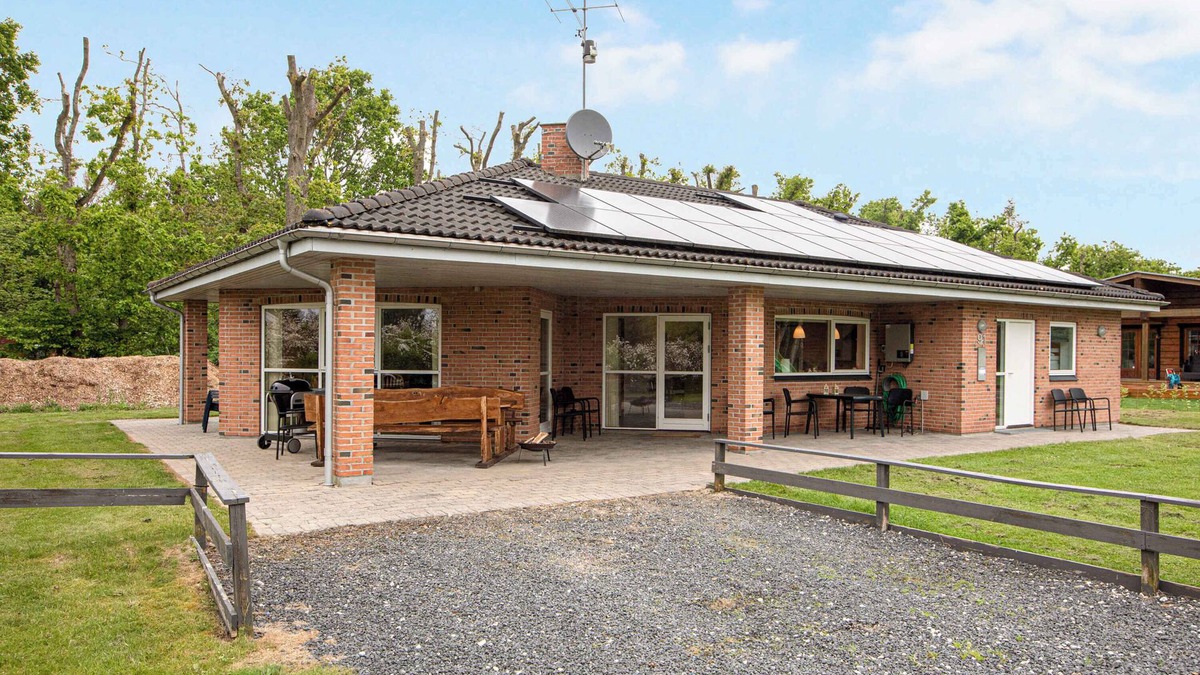 Helberskov Strand House | Home for the family in quiet surroundings