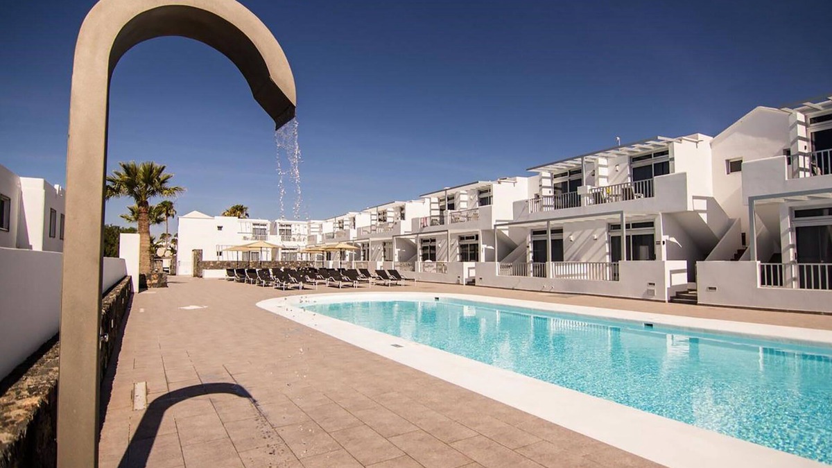 Puerto del Carmen Apartment | Home from home 2 bed luxury apartment with heated pool.