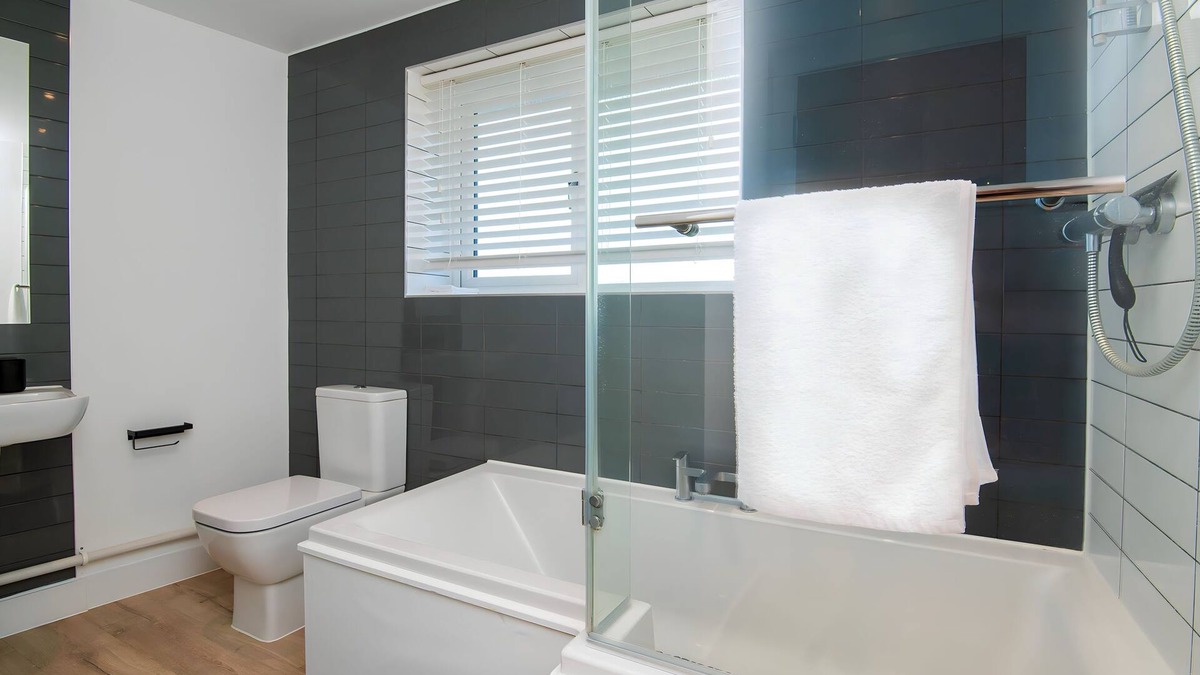 Staple Hill House | Home from Home in Downend, Bristol