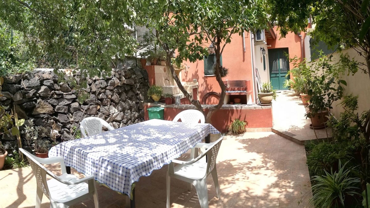 San Giovanni la Punta House | Home & Garden