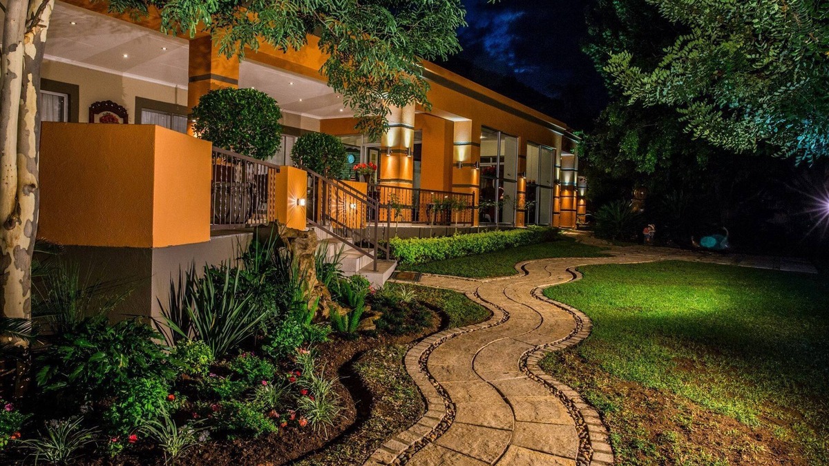 Rustenburg House | Home Guesthouse