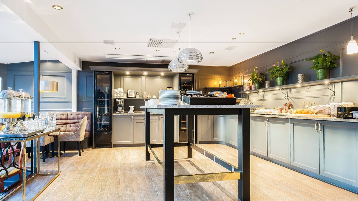 Trollhattan Hotel | Home Hotel Kung Oscar - Dinner included