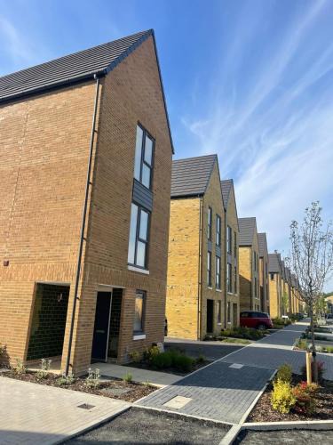 Greenhithe House | Home in Greenhithe