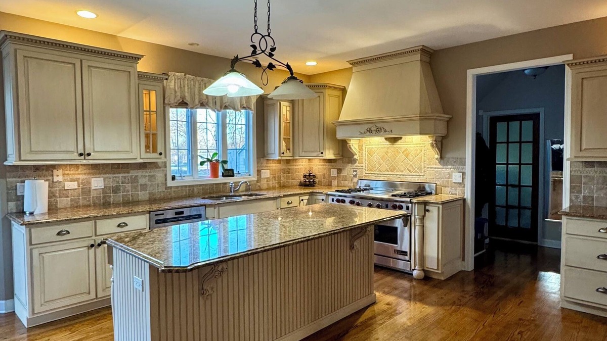 Roselle House | Home in Roselle