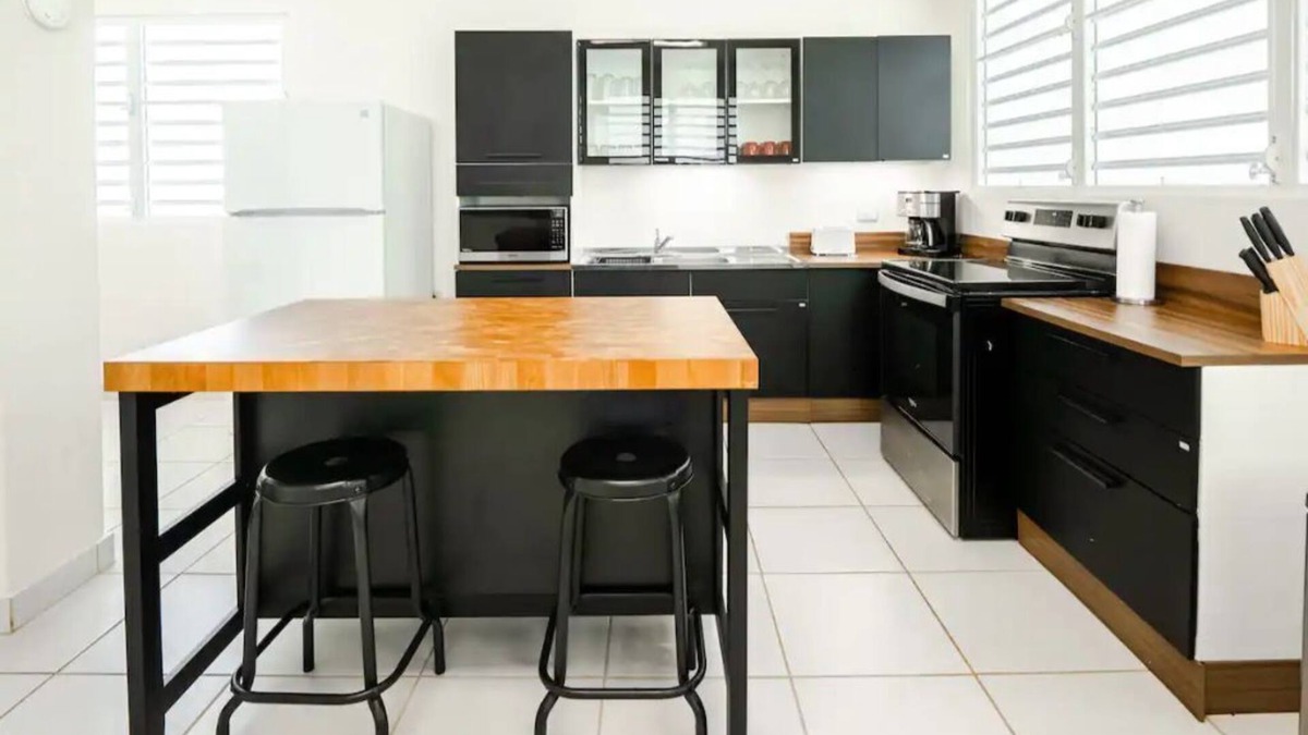 Guaynabo Pueblo House | Home in the heart of the city