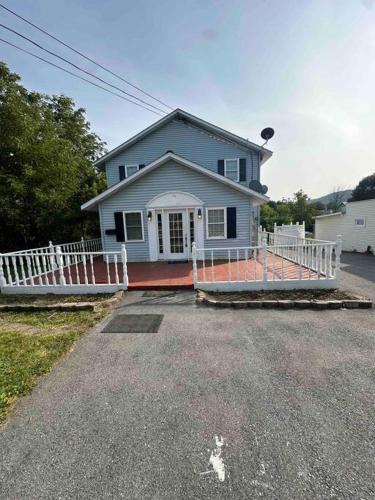 North Lake George House | Home in Ticonderoga