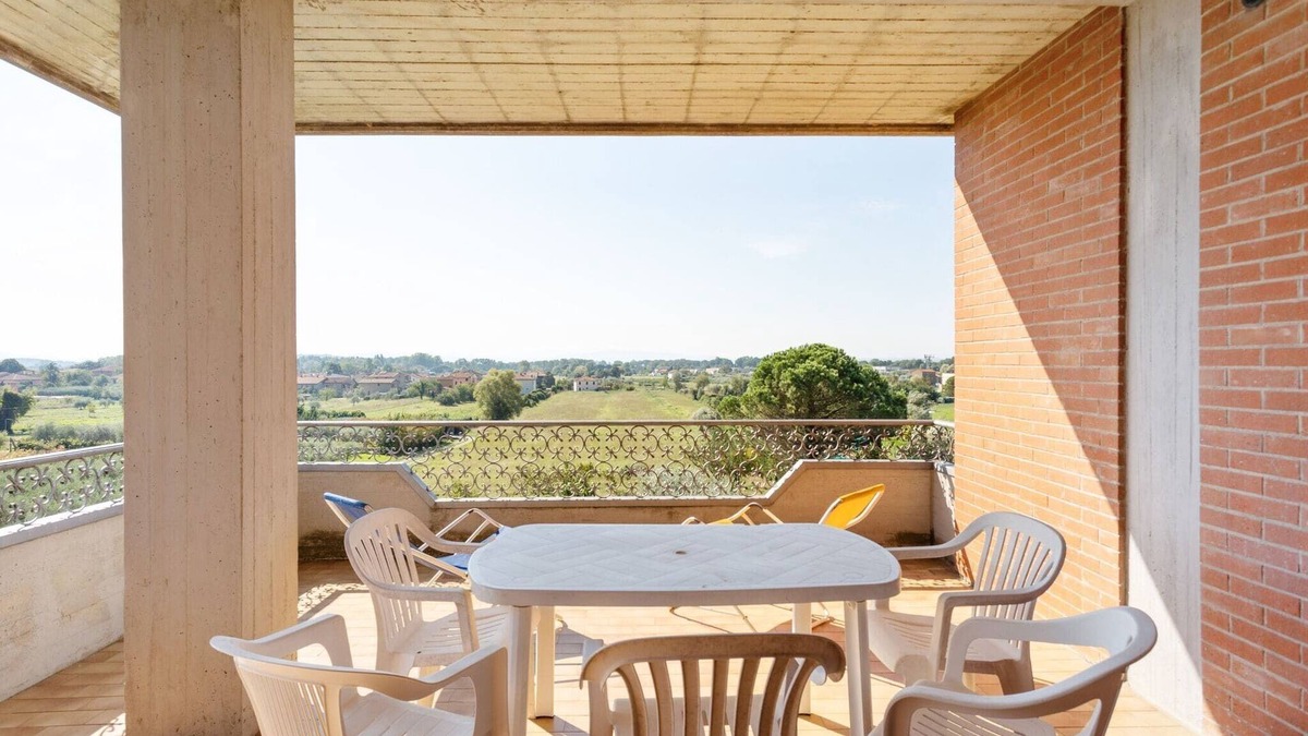 Tuoro sul Trasimeno Apartment | Home in Tuoro sul Trasimeno near Lago Trasimeno