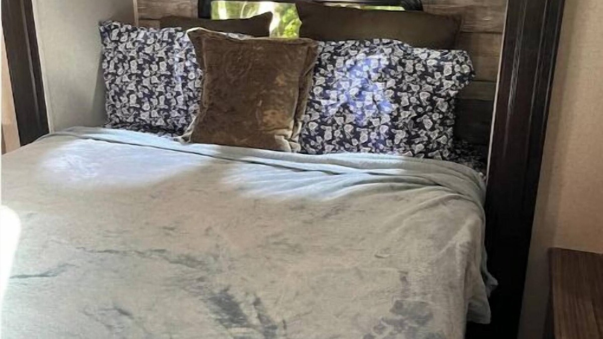 Grand Rapids House | HOME is where you park it!