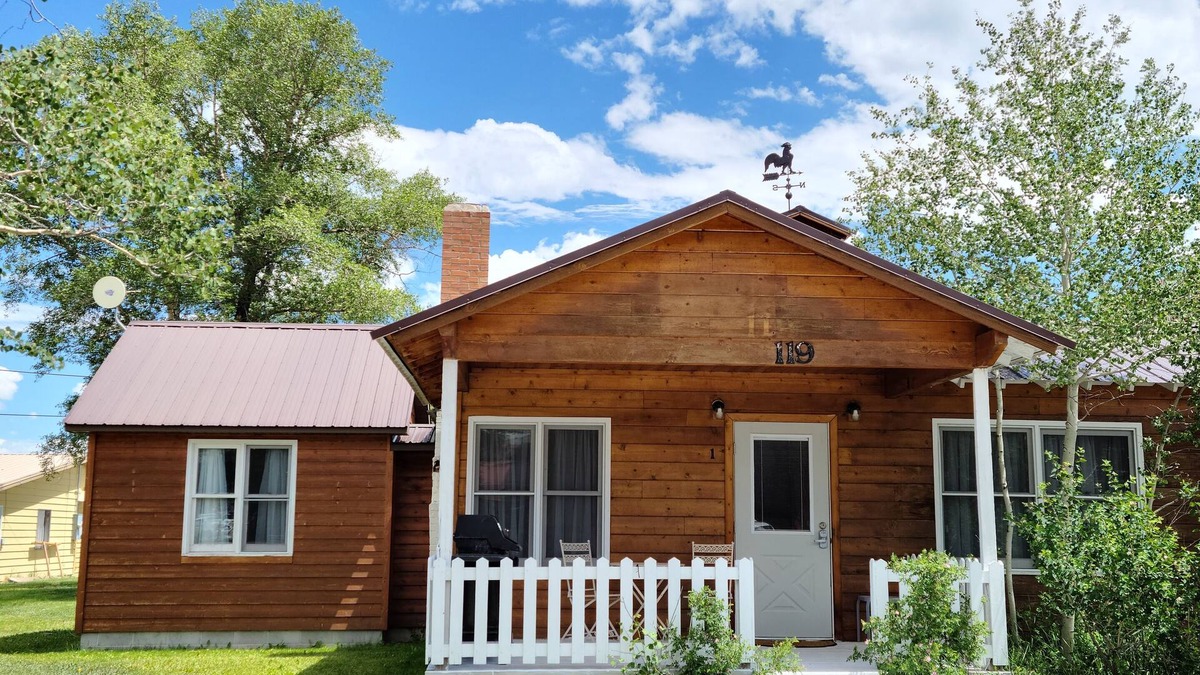 Pinedale House | Home Located Close to Everything in Pinedale