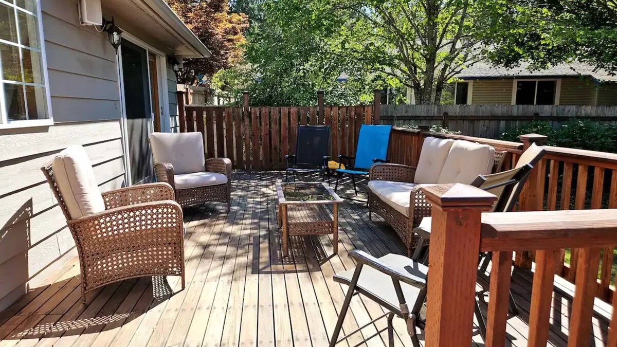 Bellingham House | Home mins to DT/Biking/Lakes/No Cleaning fee/EVSE