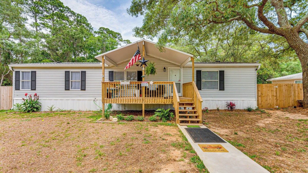 Gulf Breeze House | Home Near Navarre & Pensacola Beaches!