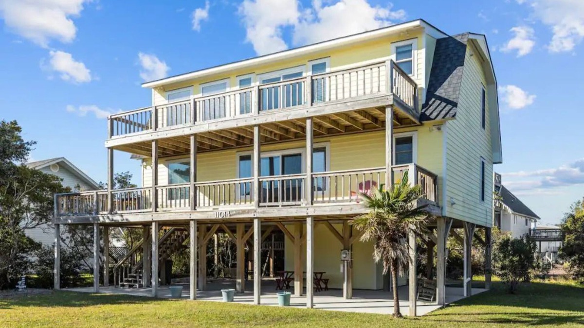The Point House | Home - Newly Renovated - Beach House - Emerald Isle Point Great for Familes